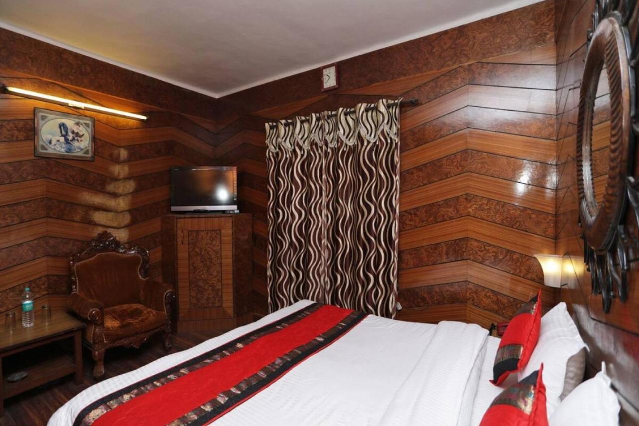 Goroomgo Ankur Lake View Mall Road Nainital - Prime Location With Luxury Room Exteriör bild
