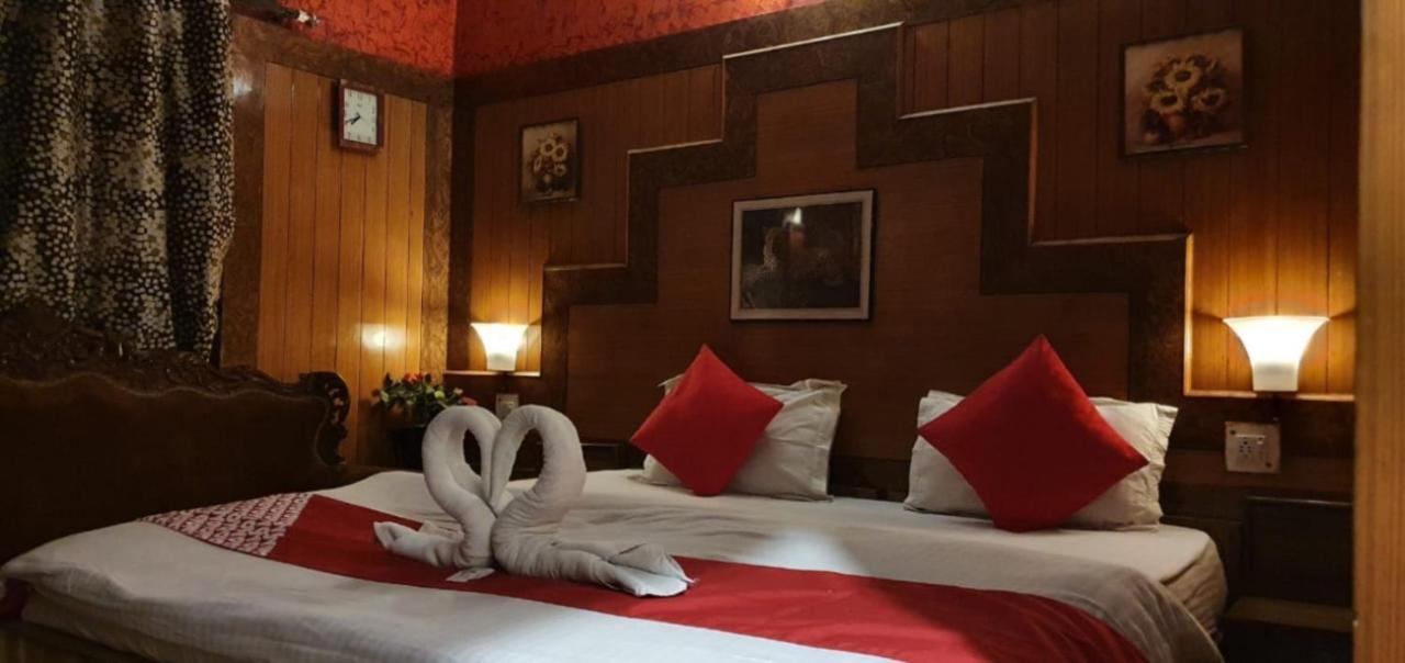 Goroomgo Ankur Lake View Mall Road Nainital - Prime Location With Luxury Room Exteriör bild