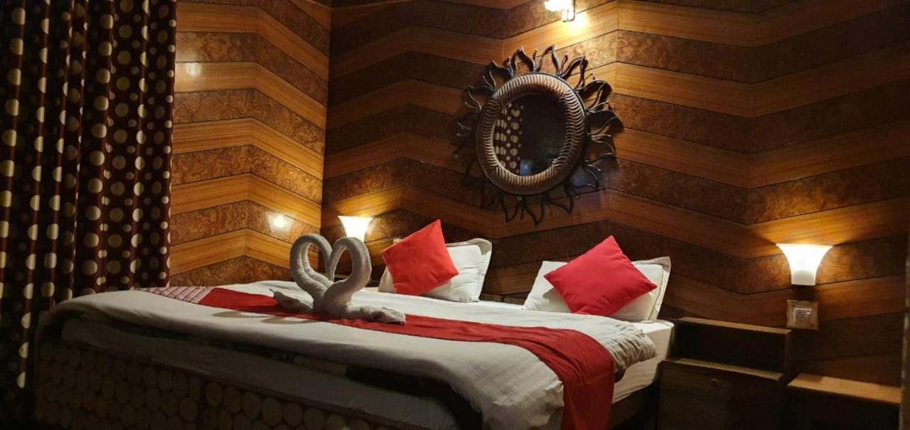 Goroomgo Ankur Lake View Mall Road Nainital - Prime Location With Luxury Room Exteriör bild