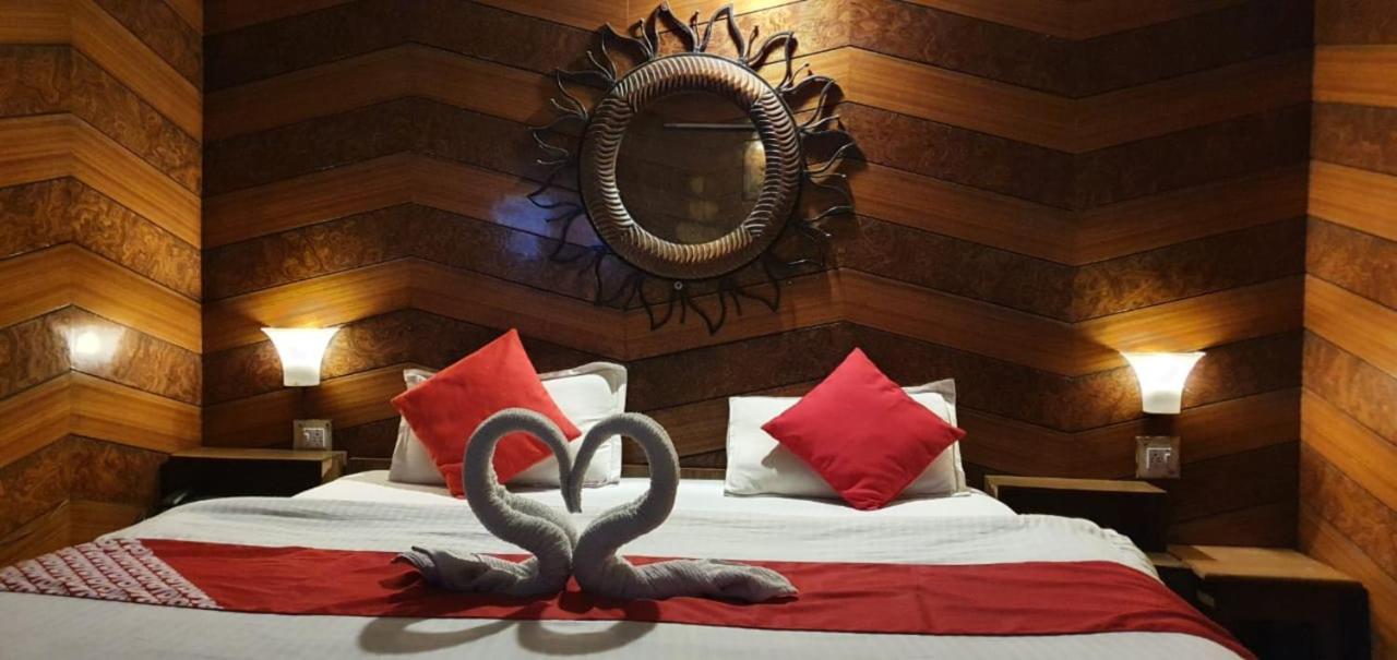 Goroomgo Ankur Lake View Mall Road Nainital - Prime Location With Luxury Room Exteriör bild