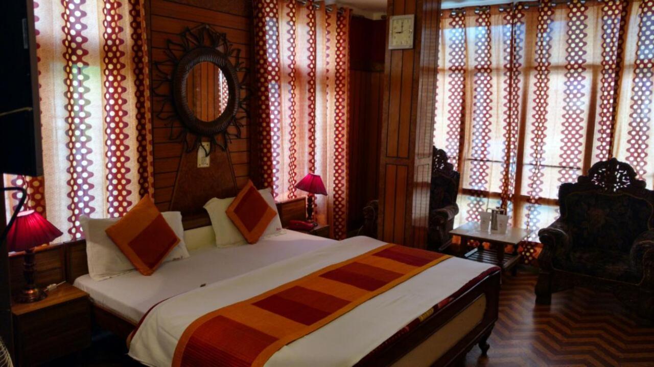 Goroomgo Ankur Lake View Mall Road Nainital - Prime Location With Luxury Room Exteriör bild