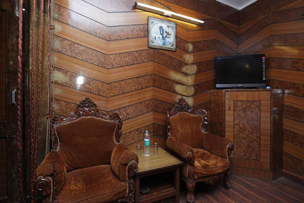 Goroomgo Ankur Lake View Mall Road Nainital - Prime Location With Luxury Room Exteriör bild